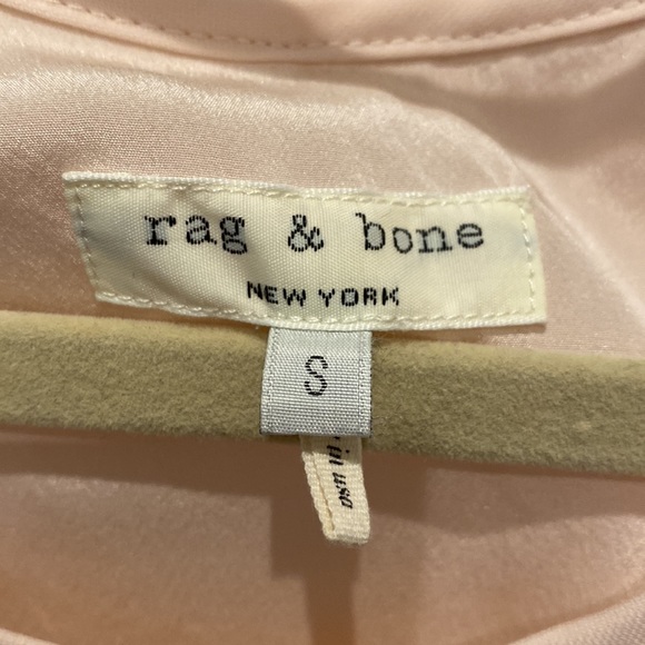 Sleeveless pink silk blouse - Picture 3 of 6